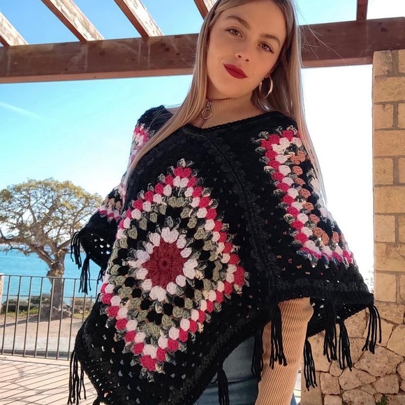 Artesanal Boho Poncho - Picture 3 of 3